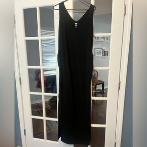 Old Navy Maternity Maxi Dress